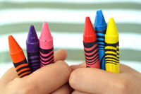 クレヨンが付いたらクレンジングオイルで