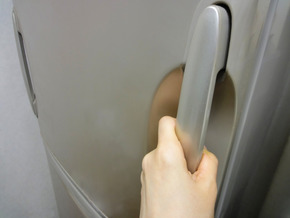 冷蔵庫のお掃除は寒い時期に