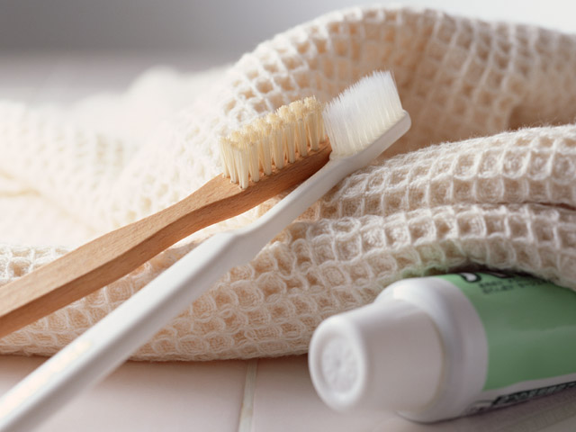 洗面所に落ちた髪の毛、コレで拾いましょ♪