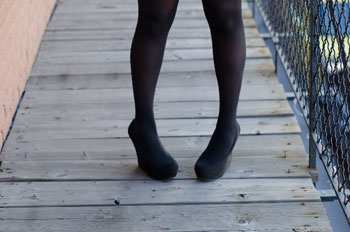 ストッキングで糸くずとり