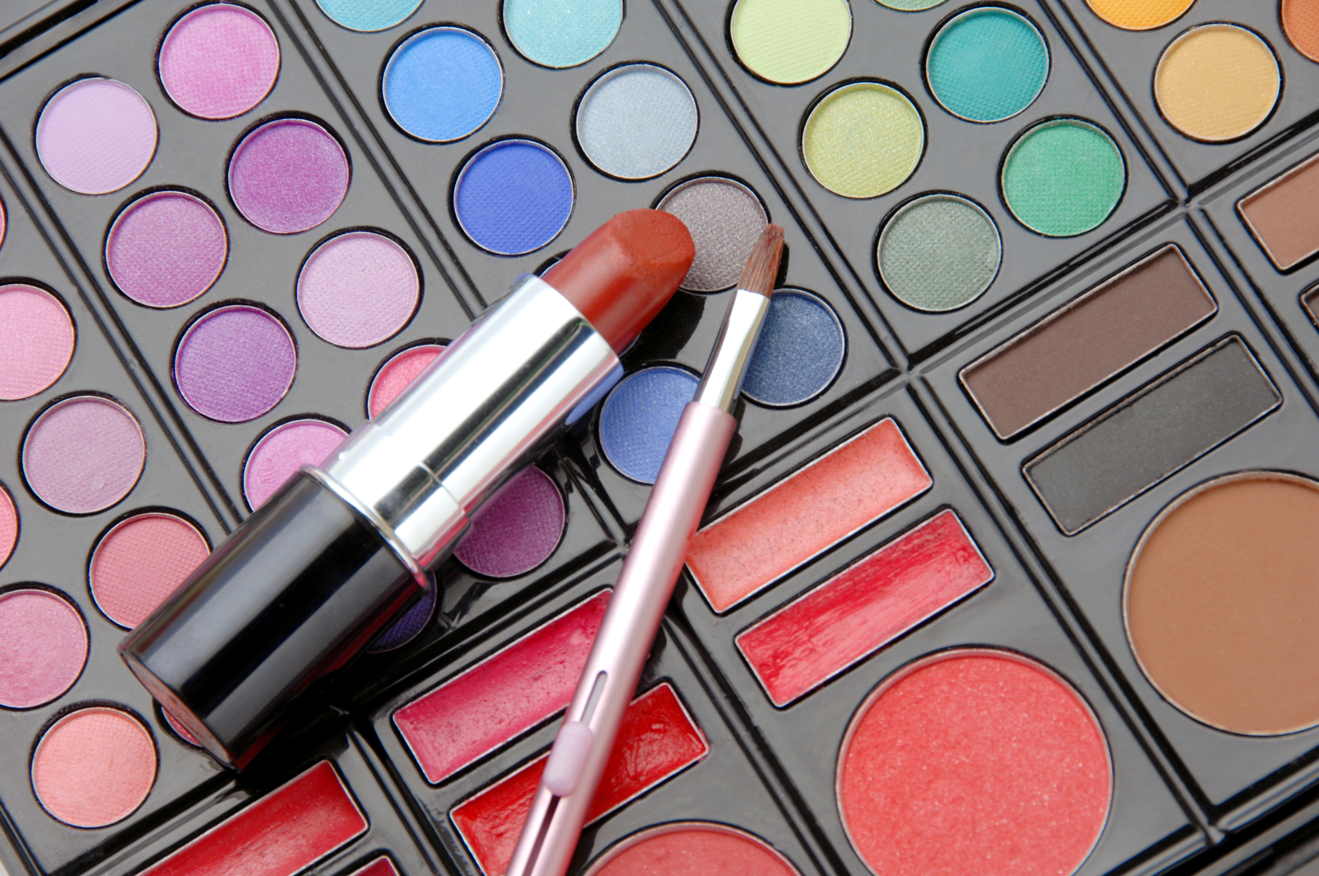 化粧品がついたら洗顔フォームで洗って