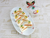 カマンベールとサーモンのナッツ添え