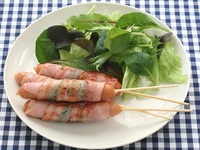 ソーセージとハーブのベーコン巻き