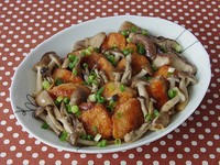 秋鮭ときのこのマヨ炒め