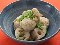 鶏つくねとれんこんの煮物