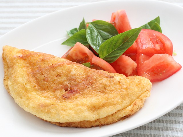 チーズ入りふんわりオムレツ