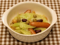 ソーセージとキャベツの煮込み