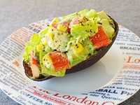 アボカドカップサラダ