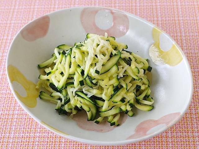 ズッキーニの塩こうじ浅漬け