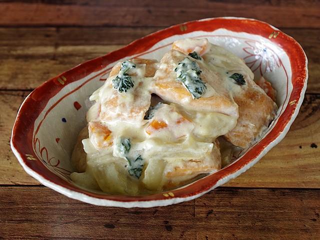 秋鮭の濃厚ミルク煮